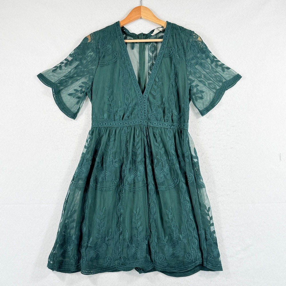 Bella Ella Boutique Lace Dress Womens Medium Green V-Neck Boho Cottagecore Fairy